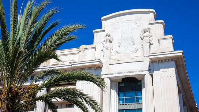 Le Palais de la Méditerranée, à Nice, rouvrira cette année après rénovation. Le Palais de la Méditerranée, à Nice, rouvrira cette année après rénovation.