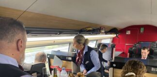 La classe Optimum+, avec service de restauration à la place.