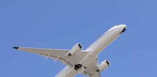 Air France suspend ses vols de et vers Tel Aviv et Beyrouth jusqu'au 28 mars.