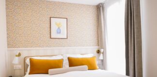 Chambre supérieure avec balcon de l'hôtel Joli Môme.