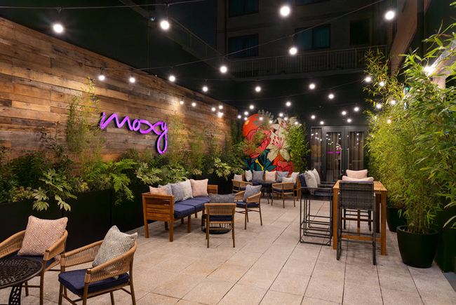 Le Moxy Belfast, 100e hôtel de la marque contemporaine du groupe Mariott. Le Moxy Belfast, 100e hôtel de la marque contemporaine du groupe Mariott.