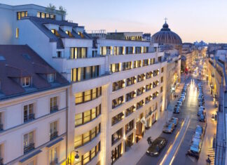 The Mandarin Oriental Paris will begin a programme of renovations in the autumn.