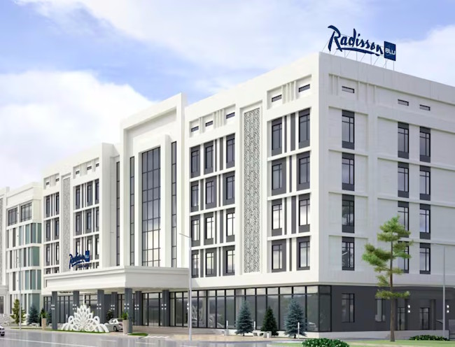 Récemment ouvert, le Radisson Blu Almaty Airport s'inscrit dans l'expansion de l'aéroport de la métropole kazakhe. Récemment ouvert, le Radisson Blu Almaty Airport s'inscrit dans l'expansion de l'aéroport de la métropole kazakhe.