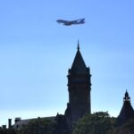 LUX avion au dessus de la caisse d&rsquo;épargne d&rsquo;Etat