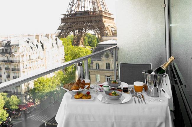 Le Pullman Tour Eiffel s’est engagé dans un repositionnement stratégique qui le conduira vers d’autres horizons, plus chics et plus « parisiens ». Le Pullman Tour Eiffel s’est engagé dans un repositionnement stratégique qui le conduira vers d’autres horizons, plus chics et plus « parisiens ».