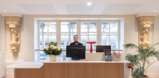Comme d'autres, le salon Grand Voyageur TGV Inoui de la gare de Paris-Lyon s'est offert un lifting.