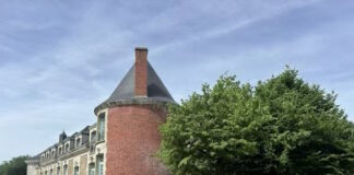 Le château Regen'Ronqueux, dans la vallée de Chevreuse.