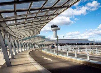 Aéroport de Bordeaux Mérignac. Aéroport de Bordeaux Mérignac.