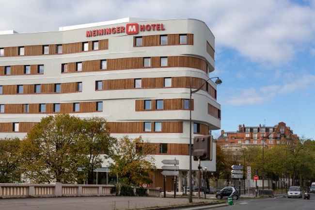 Meininger Paris Hotel Exterior